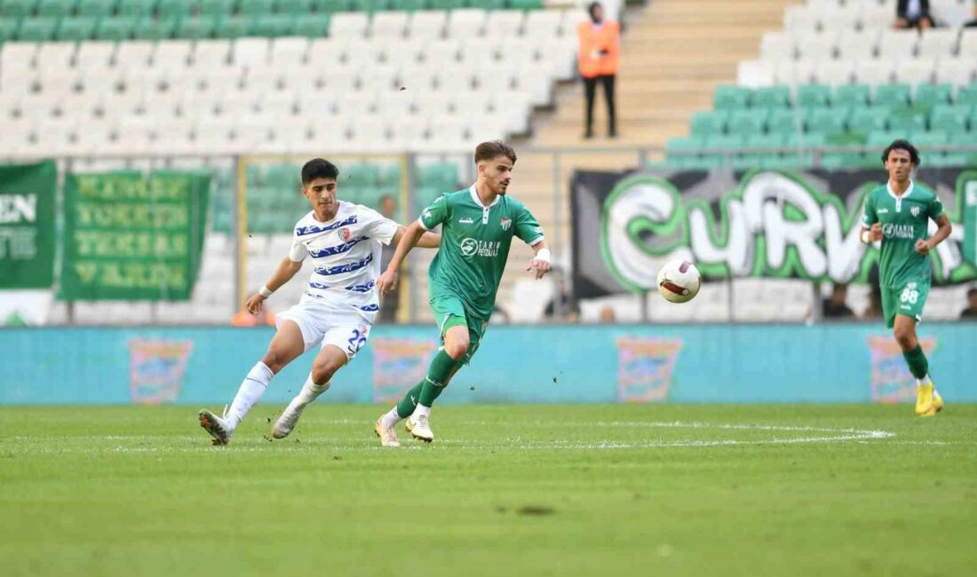 Bursaspor’un yüzü güldü Bursaspor, TFF 2. Lig Beyaz Grup 3. hafta maçında, sahasında