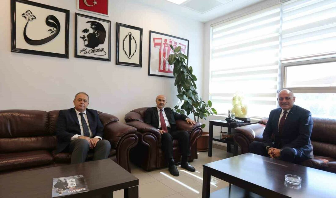 Bursa Valisi Mahmut Demirtaş, Gemlik Belediye Başkanı Mehmet Uğur Sertaslan’ı