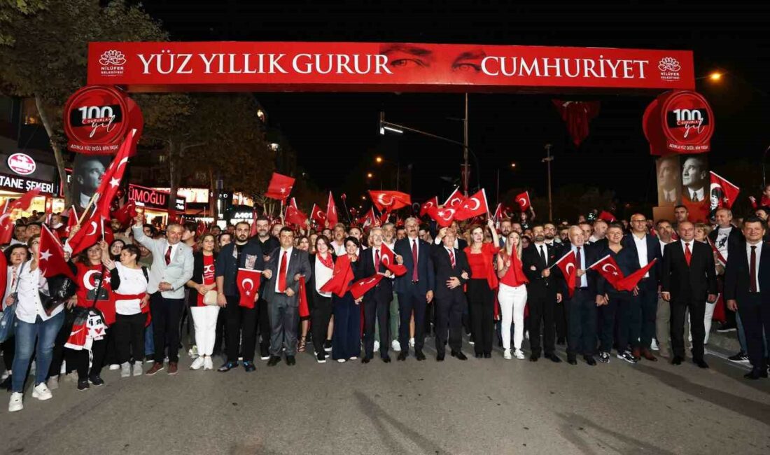 100. yılda binlerce kişi Nilüfer’de yürüdü NİLÜFER BELEDİYESİ’NİN GELENEKSEL CUMHURİYET YÜRÜYÜŞÜ’NDE BU YIL YÜZ BİNLERCE BURSALI