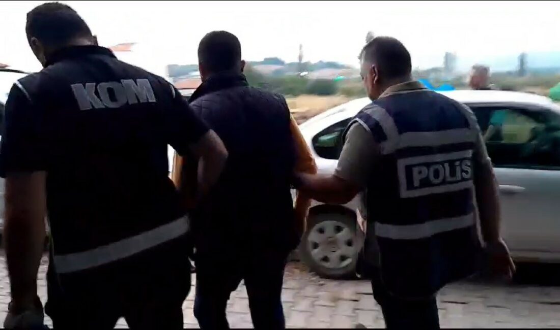 Bursa'da FETÖ üyesi olduğu tespit edilen 14 kişi gözaltına alındı.