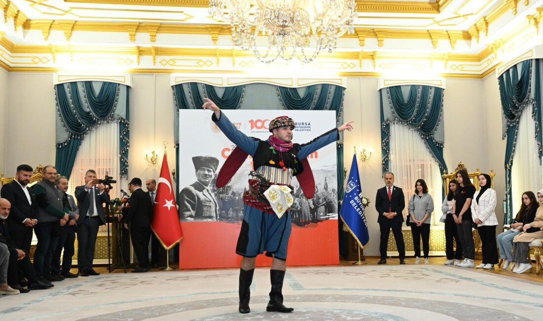 Bursa’da Cumhuriyet’in kuruluşunun 100’üncü yılı coşkuyla kutlanacak Bursa Büyükşehir Belediyesi, Cumhuriyet’in 100’üncü yılını, 20 güne yayılan birbirinden