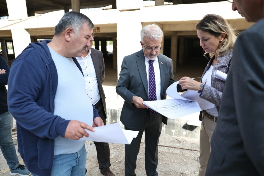Ataevler yeni bir yaşam merkezi kazanıyor BİR SÜRE ÖNCE YAPIMI BAŞLAYAN ATAEVLER YAŞAM ALANI’NIN İNŞAATI HIZLA