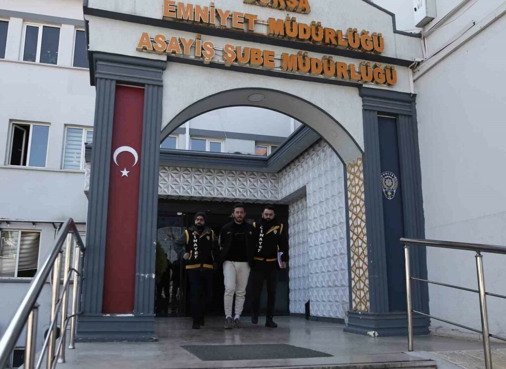 BURSA'DA BİRLİKTE OLDUĞU KIZ ARKADAŞI İLE EVLENMESİNE MÜSADE ETMEDİĞİ İÇİN