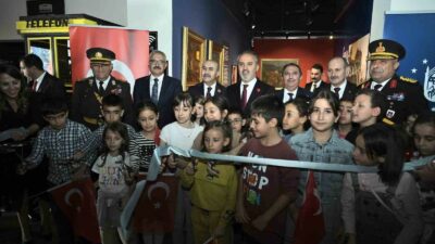 CUMHURİYET’İN 100’ÜNCÜ YILINI BİRBİRİNDEN FARKLI ETKİNLİKLERLE KUTLAYAN BURSA BÜYÜKŞEHİR BELEDİYESİ,