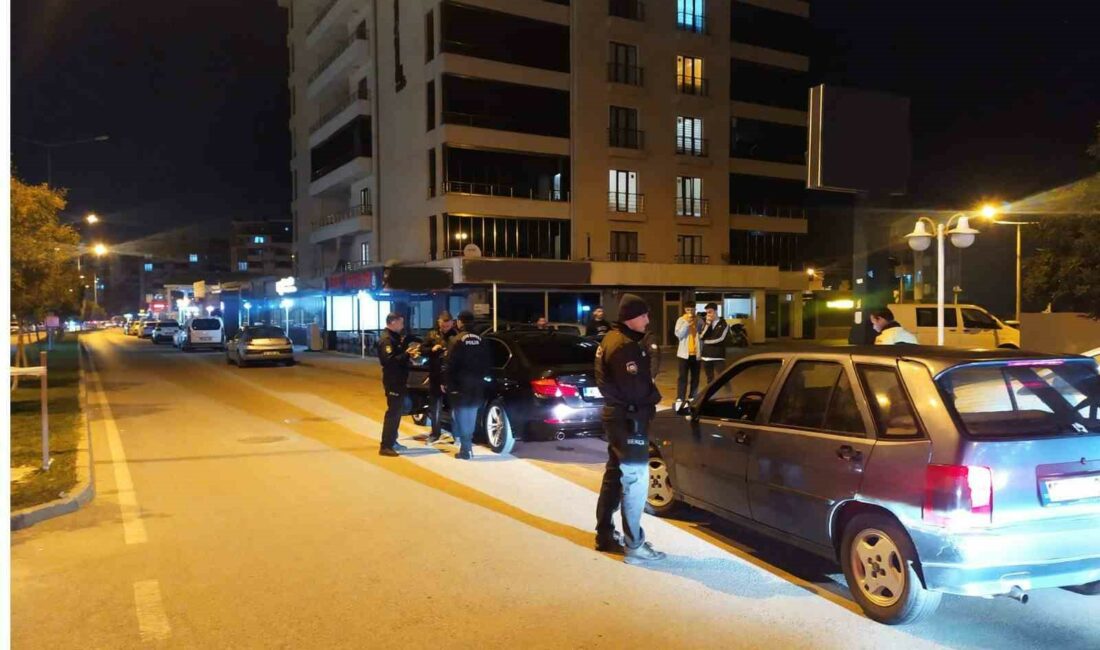 Bursa’da 12 şüpheli yakalandı Bursa İl Emniyet Müdürlüğü Asayiş Şube Müdürlüğü koordinesinde kent merkezinde