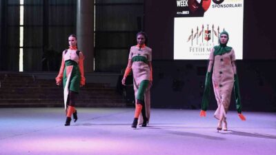 OSMANGAZİ BELEDİYESİ’NİN KATKILARIYLA DÜZENLENEN BURSA MODA GÜNLERİNDE TASARIMCILARIN BURSA’DA ÜRETİLEN