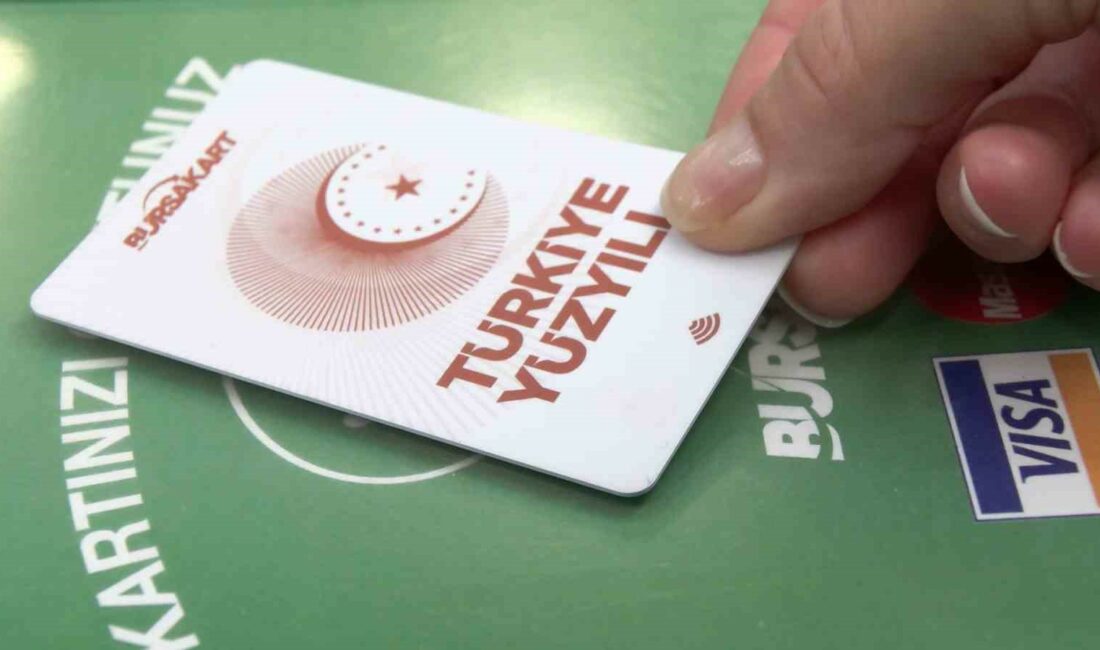 BURSA BÜYÜKŞEHİR BELEDİYESİ, CUMHURİYET’İN 100’ÜNCÜ YILI COŞKUSUNU TOPLU ULAŞIMA DA