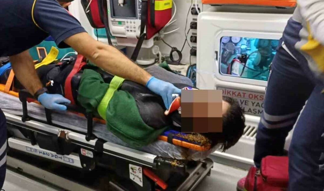 Bursa’da otomobille motosikletin çarpışması sonucu 2 kişi ağır yaralandı.