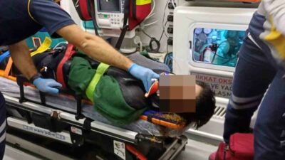 Bursa’da otomobille motosikletin çarpışması sonucu 2 kişi ağır yaralandı.