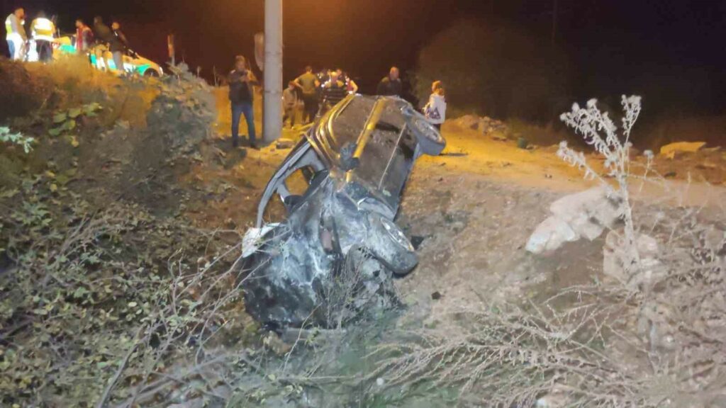 Bursa’da şarampole uçarak takla atan otomobilde bulunan 2 kardeş ile