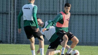 BURSASPOR'DA HAZIRLIKLAR BUGÜN YAPILAN İDMANLA DEVAM ETTİ.