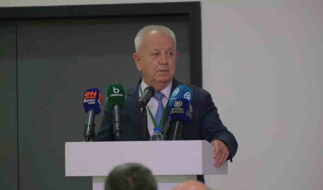 BURSASPOR DİVAN KURULU BAŞKANI GALİP SAKDER, DİVAN KURULU TOPLANTISI'NDA KONUŞMA