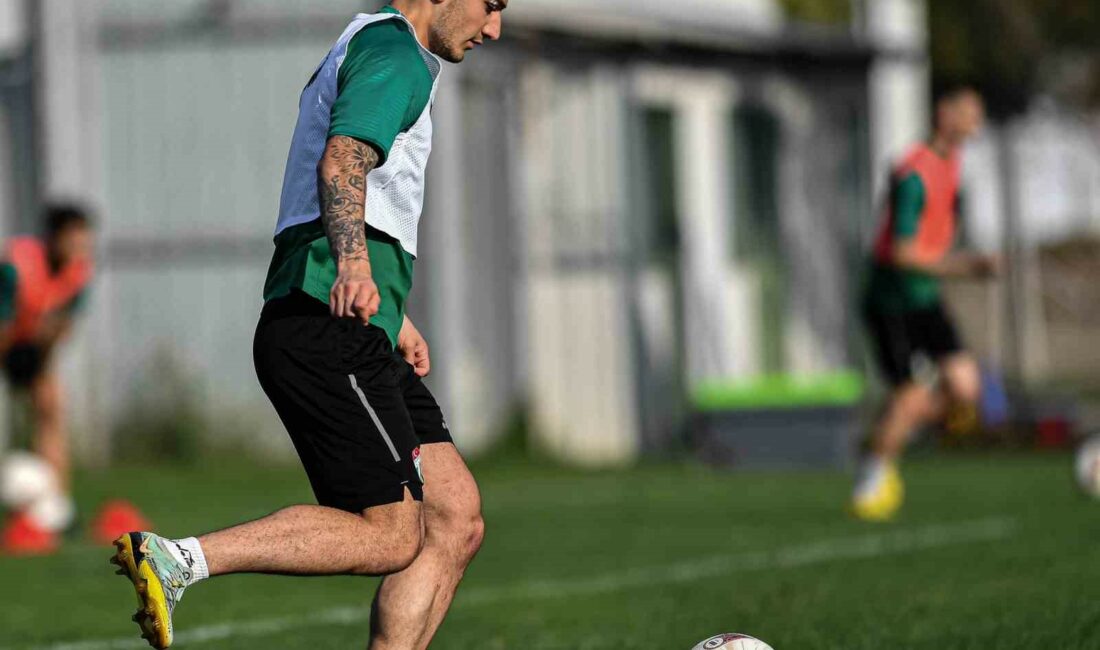 BURSASPOR'DA SERİK BELEDİYESPOR MAÇI HAZIRLIKLARI BUGÜN YAPILAN İDMANLA BAŞLADI.