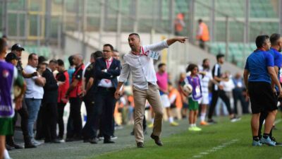 BURSASPOR'DA NEDİM VATANSEVER'LE YOLLAR AYRILDI.