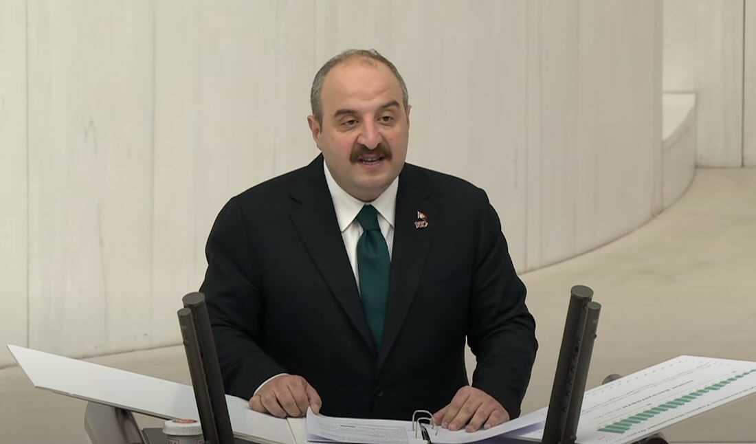 MUHALEFETİN ‘CUMHURİYET COŞKUYLA KUTLANMADI’ ELEŞTİRİLERİNE MECLİS KÜRSÜSÜNDEN CEVAP VEREN BURSA