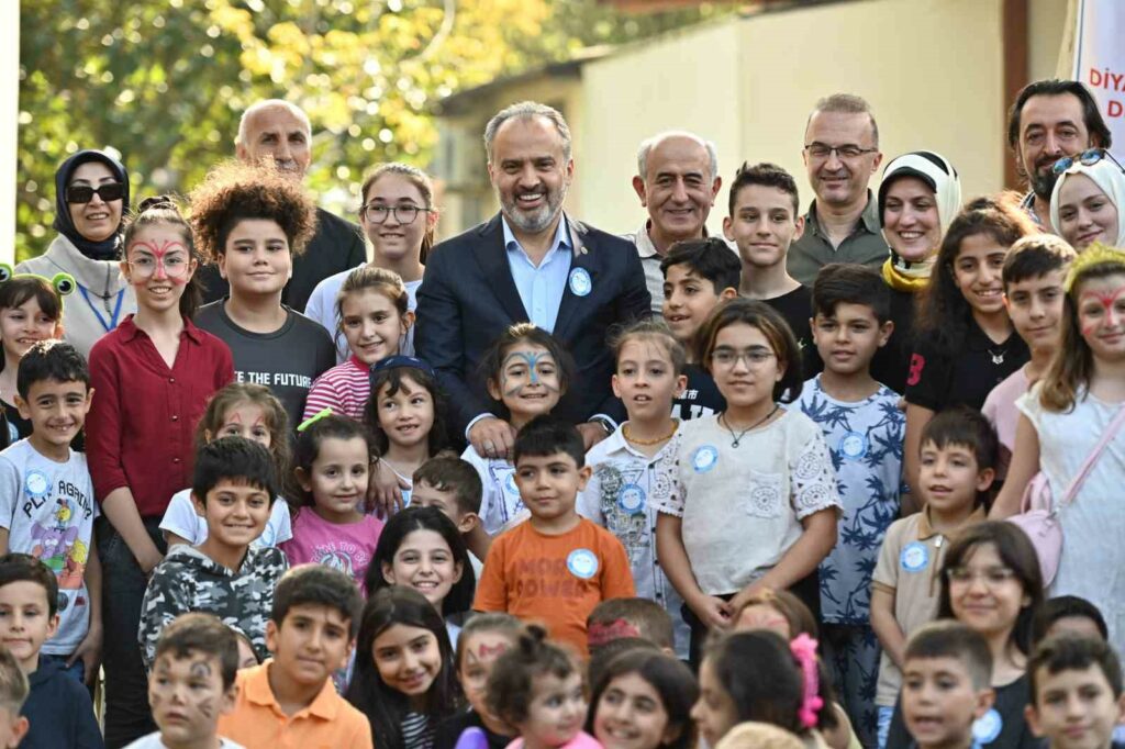 Diyabet hastaları şenlikte buluştu BURSA BÜYÜKŞEHİR BELEDİYESİ DESTEKLERİYLE BURSA TİP 1 DİYABETLİLER DERNEĞİ TARAFINDAN