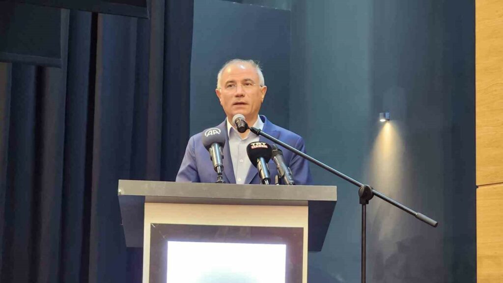 Efkan Ala: “Erdoğan’ın bölgedeki hâkimiyeti bir kez daha dünya tarafından kabul edildi” AK PARTİ GENEL BAŞKAN VEKİLİ EFKAN ALA "MUHTARLAR BULUŞMASI’ PROGRAMI