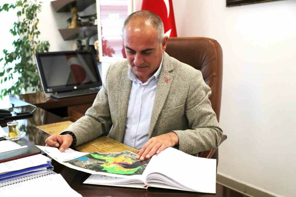 Gemlik’in toprak haritası çıkarıldı GEMLİK BELEDİYE BAŞKANI MEHMET UĞUR SERTASLAN YAPTIĞI UYGULAMALARLA ÇİFTÇİLERE YANINDA