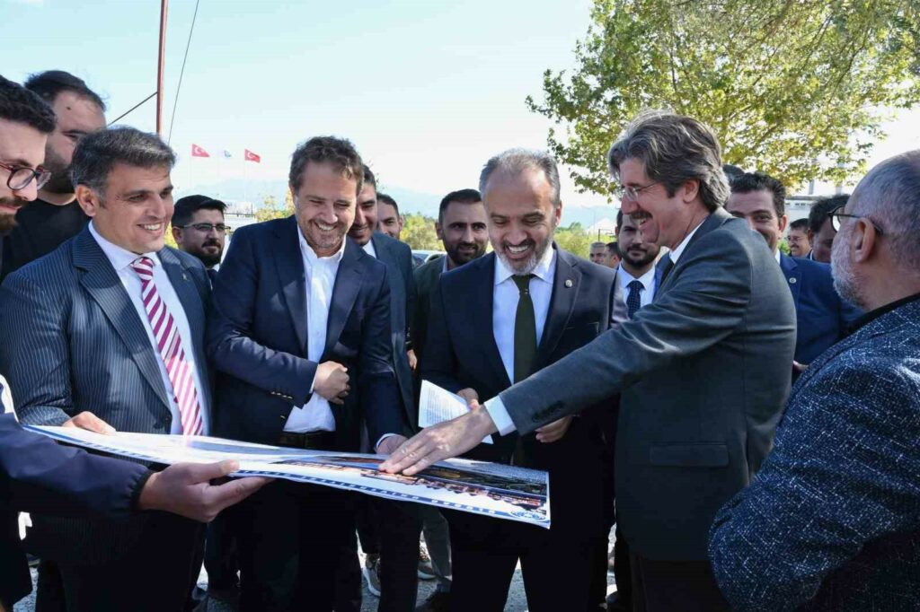 Gençlik hizmetlerinde sınır yok BURSA’DA, GENÇLİK MERKEZLERİNDEN KÜTÜPHANELERE, KÜLTÜREL VE SANATSAL ETKİNLİKLERDEN SPORTİF AKTİVİTELERE