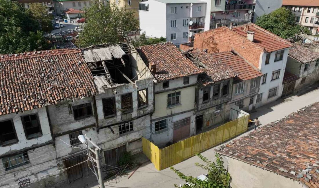 GÜRSU BELEDİYESİ İLÇEYE KAZANDIRDIĞI GÜRSU KÜLTÜR MERKEZİ’NİN İÇİNDEKİ MODERN KÜTÜPHANEDEN