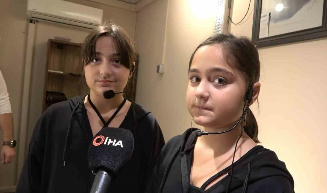 BURSA’DA İZLEDİKLERİ KARAGÖZ-HACİVAT GÖLGE OYUNUNDAN ETKİLENEN İKİZ KARDEŞLER EĞİTİM ALIP