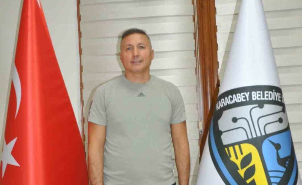 Karacabey Belediyespor’da Ahmet Taşyürek dönemi TFF 2. LİG BEYAZ GRUP’TA MÜCADELE EDEN TECO KARACABEY BELEDİYESPOR’DA