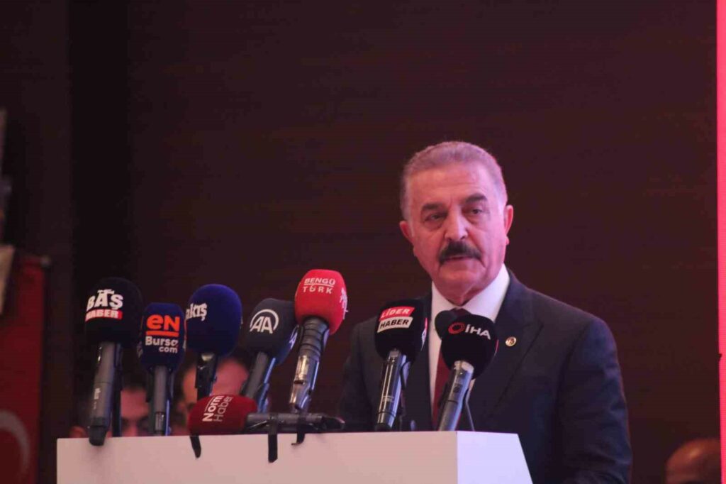 MHP Genel Sekreteri Büyükataman: “Türkiye’nin terörle mücadelesi Kılıçdaroğlu’nun maskesini bir kez daha düşürmüştür” MİLLİYETÇİ HAREKET PARTİSİ(MHP) BURSA İL BAŞKANLIĞI EV SAHİPLİĞİNDE 7 İLİN