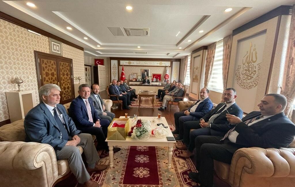 MHP’den “Her minareye bir bayrak, her minareye bir sancak” kampanyası MİLLİYETÇİ HAREKET PARTİSİ(MHP) BURSA İL BAŞKANLIĞI “HER MİNAREYE BİR BAYRAK,