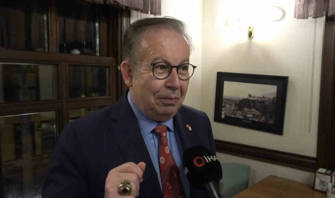 Müstafi Tümgeneral Cihat Yaycı: “Türkiye hedefin kendisi olduğunu anlamalıdır” MÜSTAFİ TÜMAMİRAL DOÇ. DR. CİHAT YAYCI’NIN KATILIMIYLA BURSA’DA TÜRKİYE’NİN ÇEVRESİNDE