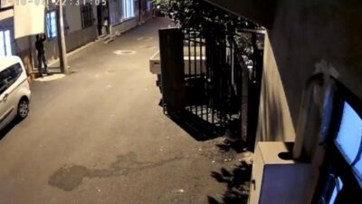 Bursa'nın Yıldırım ilçesinde, bir şüphelinin balkona kurumak için bırakılan halıyı