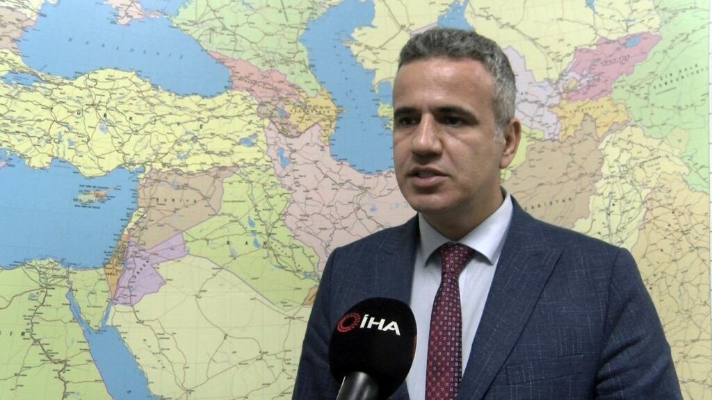 Prof. Dr. Pirinççi: “Geçmişten gelen tecrübesiyle Türkiye arabulucu olacaktır” ULUDAĞ ÜNİVERSİTESİ ULUSLARARASI İLİŞKİLER BÖLÜMÜ ÖĞRETİM ÜYESİ PROF. DR. FERHAT