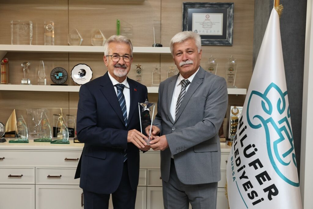 TSKB’den Nilüfer’e bir ödül daha NİLÜFER BELEDİYESİ, TÜRKİYE SAĞLIKLI KENTLER BİRLİĞİ (TSKB) TARAFINDAN DÜZENLENEN “SAĞLIKLI