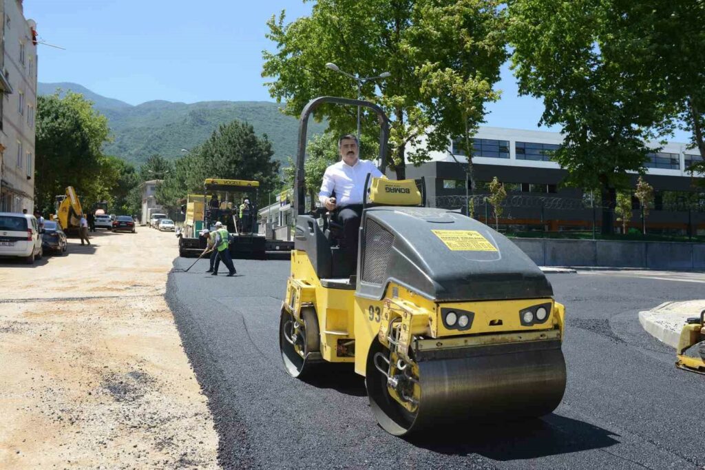 Yıldırım’da yol yapım çalışmaları devam ediyor YILDIRIM BELEDİYESİ 4,5 YILDA 75 BİN METRE YENİ İMAR YOLU