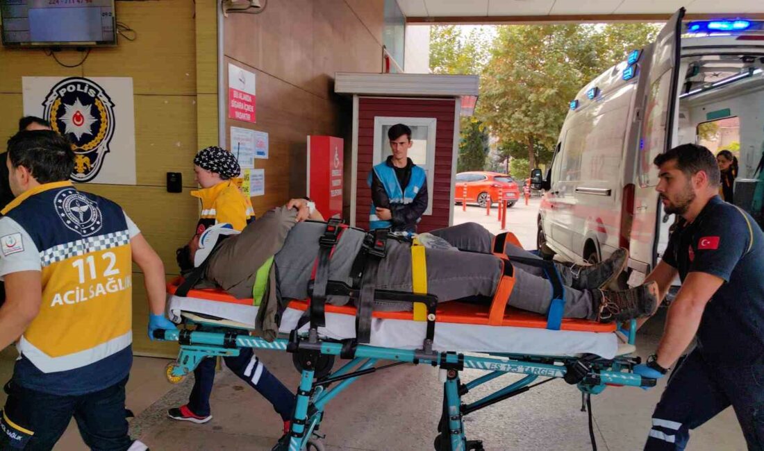 Bursa’da yolcu dolu minibüs ciple çarpıştı, 11 kişi yaralandı Bursa’nın İnegöl ilçesi kırsal Hamzabey mahallesinde meydana gelen kazada minibüs