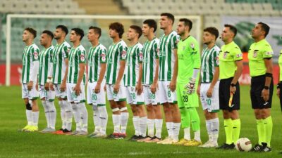 BURSASPOR SAHASINDA GÖLCÜKSPOR'A YENİLEREK TÜRKİYE KUPASI'NA VEDA ETTİ.