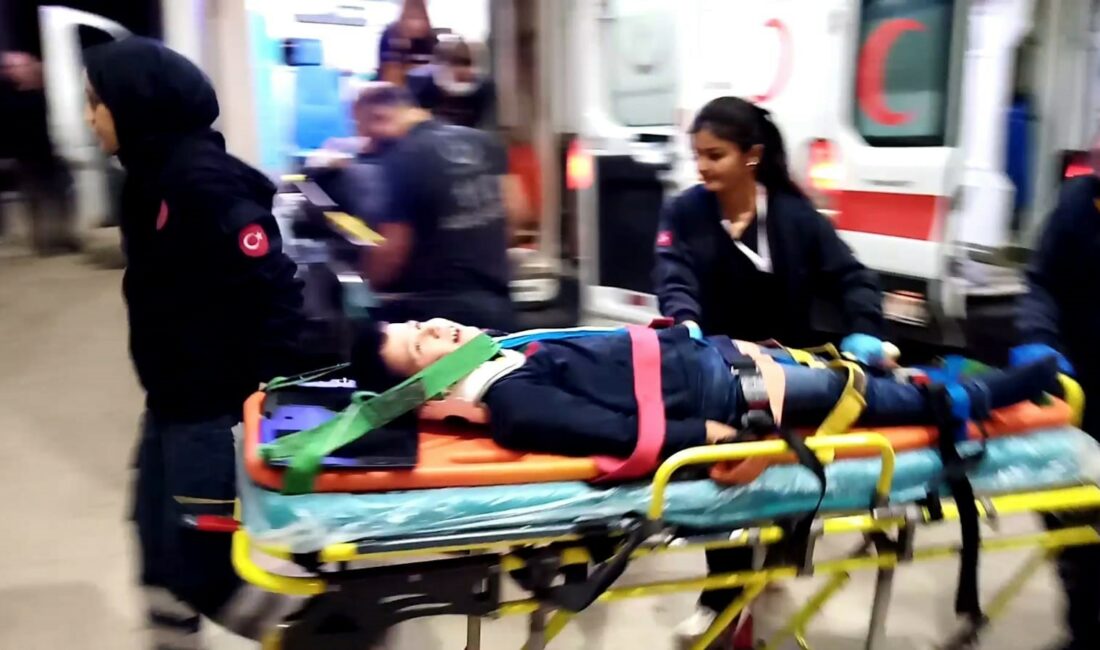 BURSA'NIN İNEGÖL İLÇESİNDE MEYDANA GELEN 2 OTOMOBİLİN ÇARPIŞMASI SONUCU 1