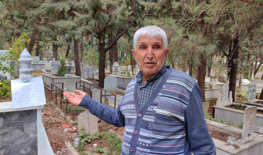 Babasının mezarından çiçek çalan hırsıza not bıraktı BURSA'NIN İNEGÖL İLÇESİ YENİCEKÖY MAHALLESİNDE BİR MEZARLIKTA MEYDANA GELEN OLAYDA