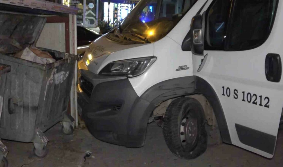 Balıkesir’den çaldığı servis aracını Bursa’da bırakıp kaçtı Balıkesir’den çaldığı servis aracı ile Bursa’ya gelen ve Bursa’da polis