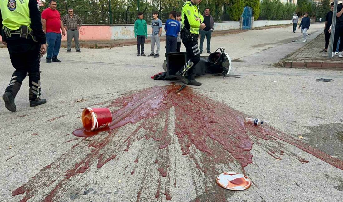 Bursa’da kazada motosiklet sürücüsü yaralandı, ketçaplar yola saçıldı Bursa’nın İnegöl ilçesinde otomobil ile çarpışan motosikletin sürücüsü yaralandı.