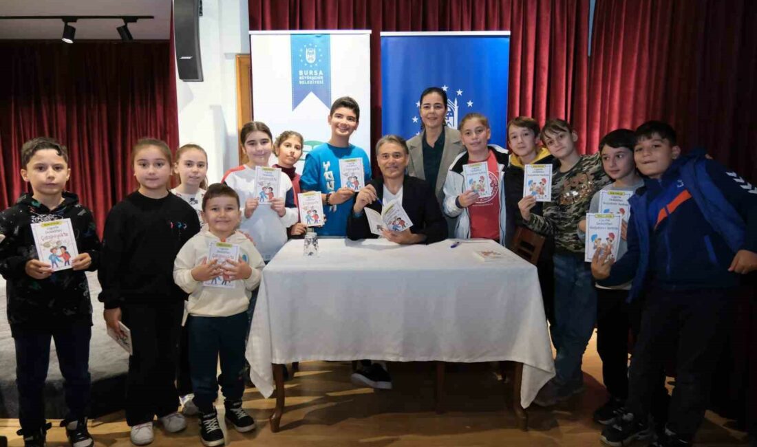 Bursa’da küçük okurlara kitap bilinci aşılandı KİTABIN YERİNİ TEKNOLOJİK CİHAZLARIN ALDIĞI GÜNÜMÜZDE ÇOCUKLARA KİTAP OKUMA ALIŞKANLIĞI