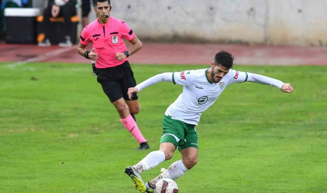BURSASPOR KULÜBÜ, HAKEM HATALARIYLA İLGİLİ BİR AÇIKLAMA YAYIMLADI.