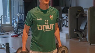 BURSASPOR, KIRŞEHİR FSK MAÇI HAZIRLIKLARINA SALONDA YAPTIĞI İDMANLA DEVAM ETTİ.