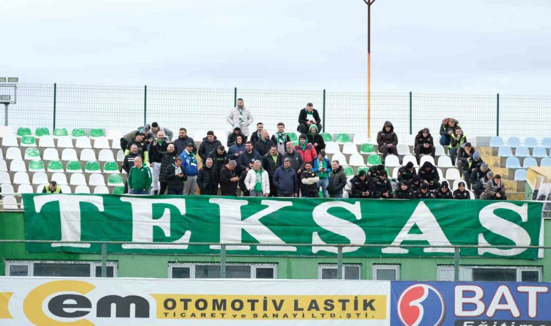 BURSASPOR TARAFTARI UYGULANAN YASAĞA İSYAN ETTİ.