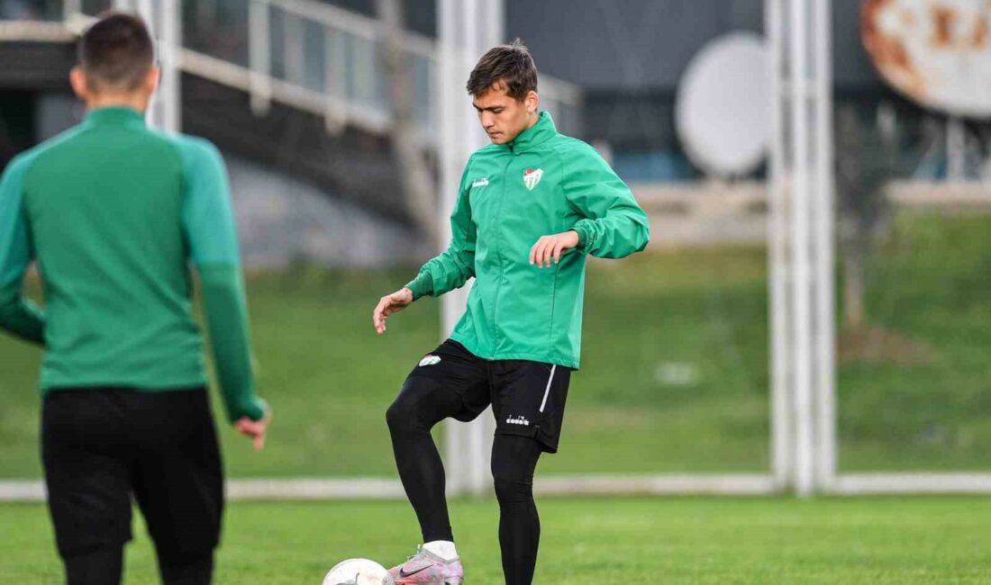 Bursaspor’da Esenler Erokspor maçı hazırlıkları devam ediyor BURSASPOR, HAFTA SONUNDA KARŞI KARŞIYA GELECEĞİ ESENLER EROKSPOR MAÇININ HAZIRLIKLARINA