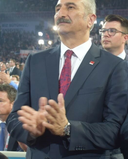 CHP Bursa İl Başkanı Yeşiltaş: “Adayımız Mustafa Bozbey’dir” CUMHURİYET HALK PARTİSİ BURSA İL BAŞKANI NİHAT YEŞİLTAŞ 38. OLAĞAN