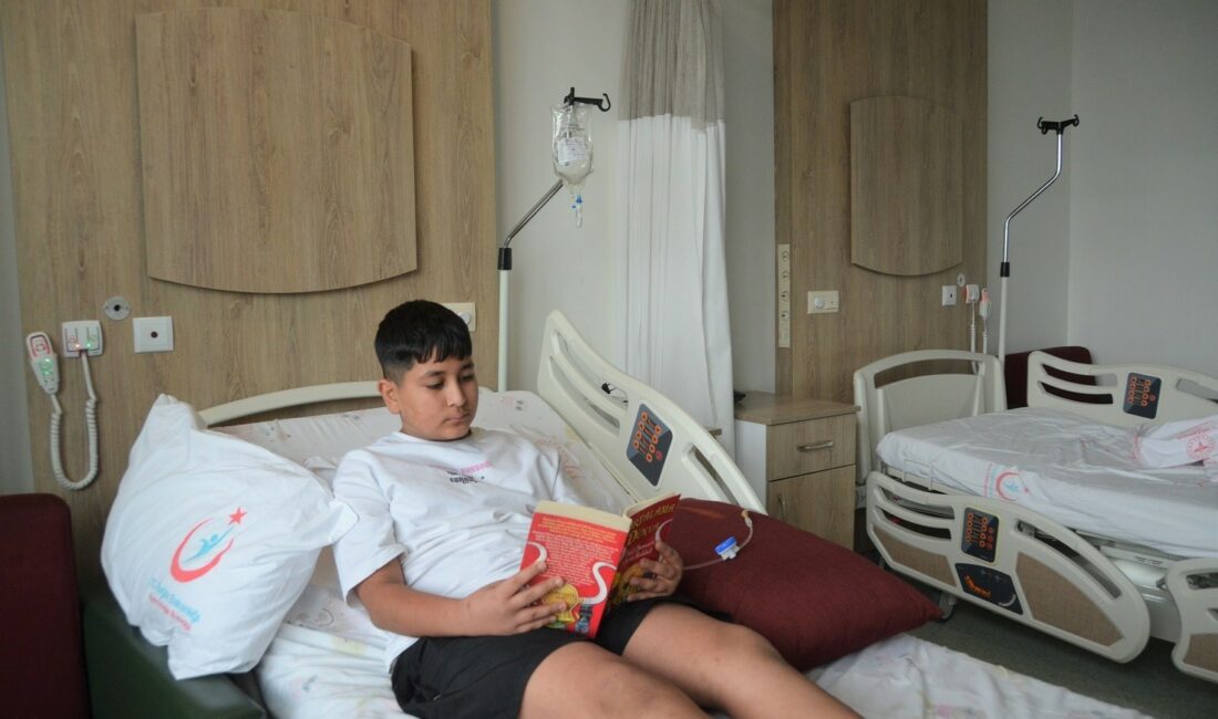 Çocuklar masallar eşliğinde tedavi oluyor BURSA GEMLİK DEVLET HASTANESİ’NDE GÖREV YAPAN ÇOCUK HASTALIKLARI UZMANI DR.