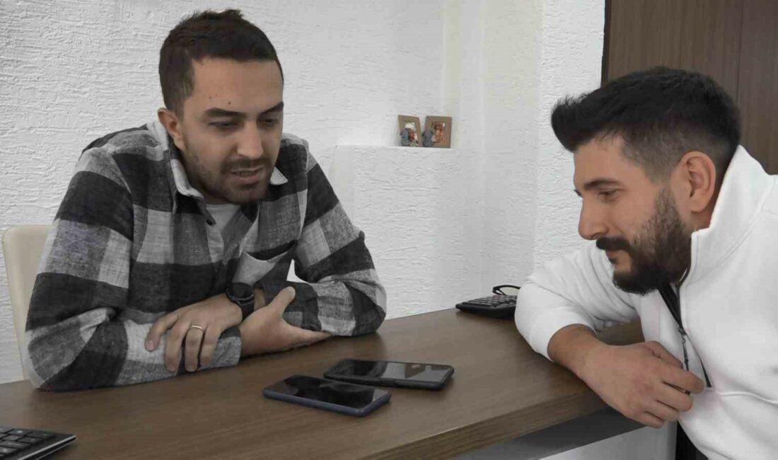 Dolandırıcı sazan sarmalına kendisi dolandı BURSA’DA İLANA KOYDUĞU MOTOSİKLETİNİ DOLANDIRICILAR DAHA UCUZA İLANA KOYDU. DOLANDIRILACAĞINI