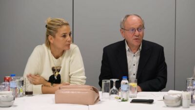 DOSABSİAD YÖNETİM KURULU TOPLANTISINA KONUK OLAN İSTANBUL ÜNİVERSİTESİ ÖĞRETİM ÜYESİ