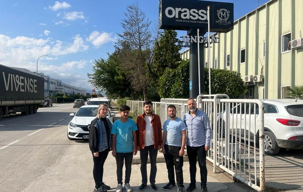 Engelli öğrenciler engelsiz sosyal yaşam merkeziyle iş sahibi oluyor İNEGÖL BELEDİYESİ ENGELSİZ SOSYAL YAŞAM MERKEZİNDE ÖĞRENCİLER ALDIKLARI EĞİTİMLE HAYATA