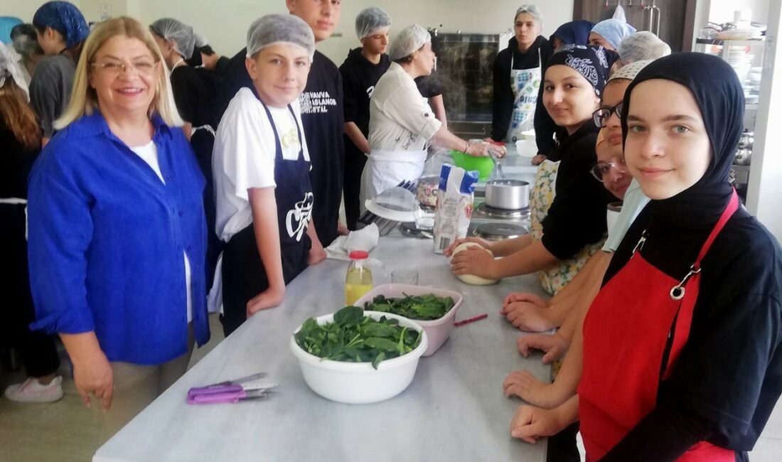 Geleceğin şefleri Girit yemeklerini öğrendiler BURSA NİLÜFER HAVVA ASLANOBA TURİZM VE MESLEK LİSESİ YİYECEK VE